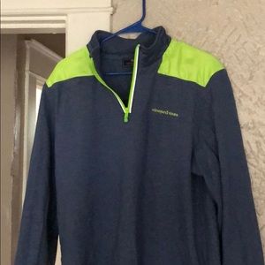 Large Vineyard Vines lightweight Fleece